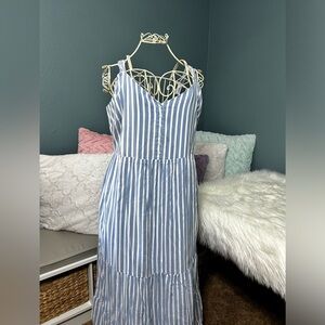 Like New Old Navy blue and,white stripped maxi dress. Size XL